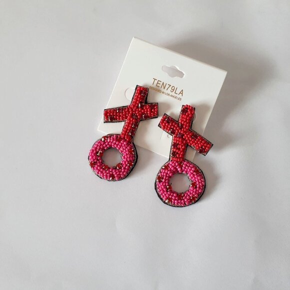 NWOT Ten79LA pink & red X's & O's beaded earrings - Picture 3 of 4
